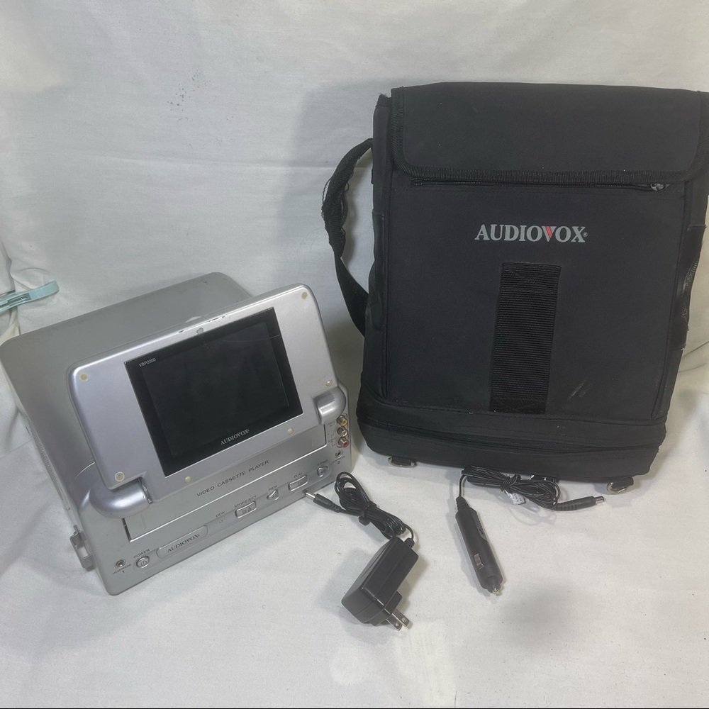 Audiovox Portable 5" LCD Monitor & VCR Combo w/ Case